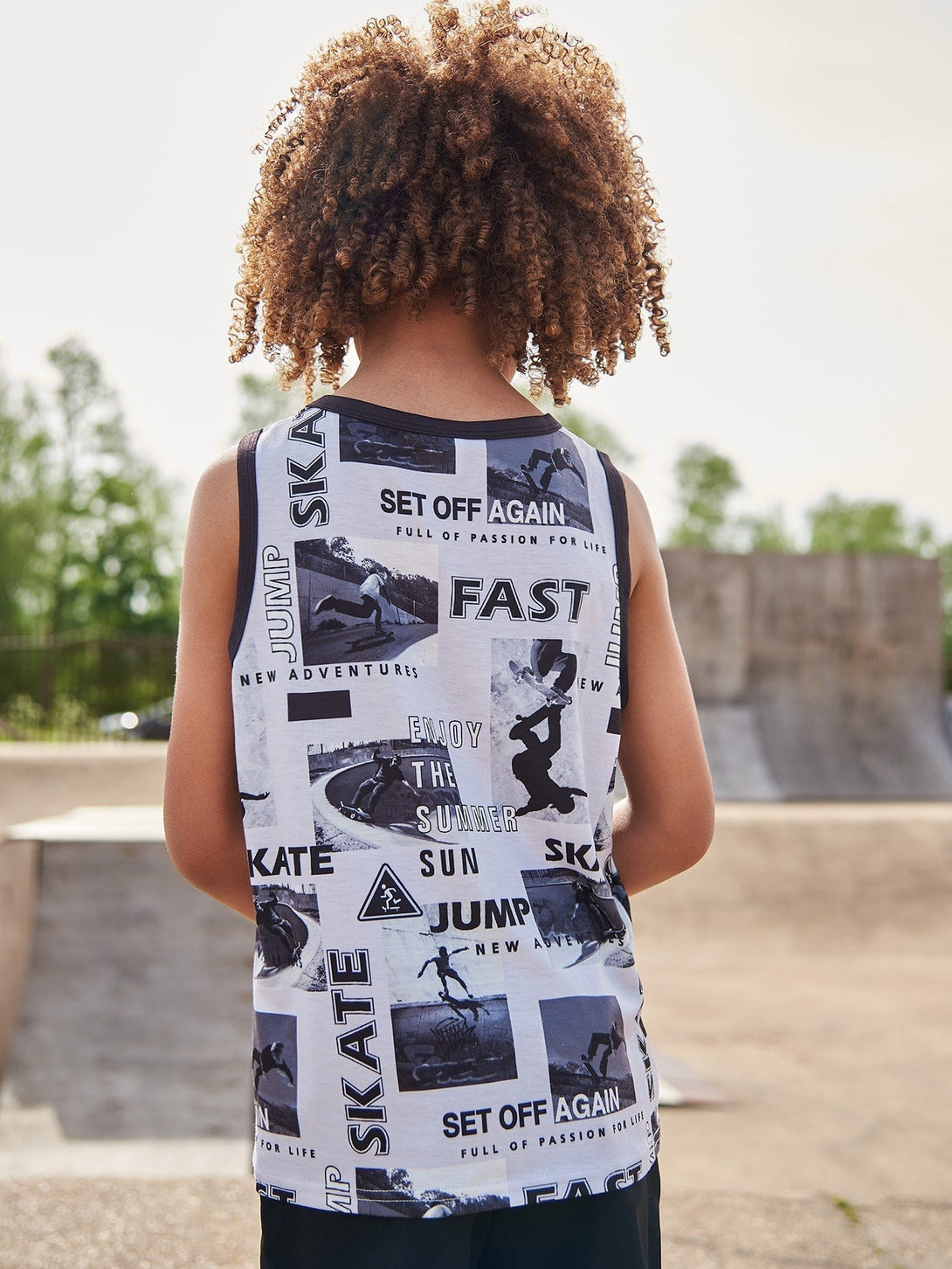 Boys Letter & Figure Graphic Contrast Binding Tank Top - Negative Apparel