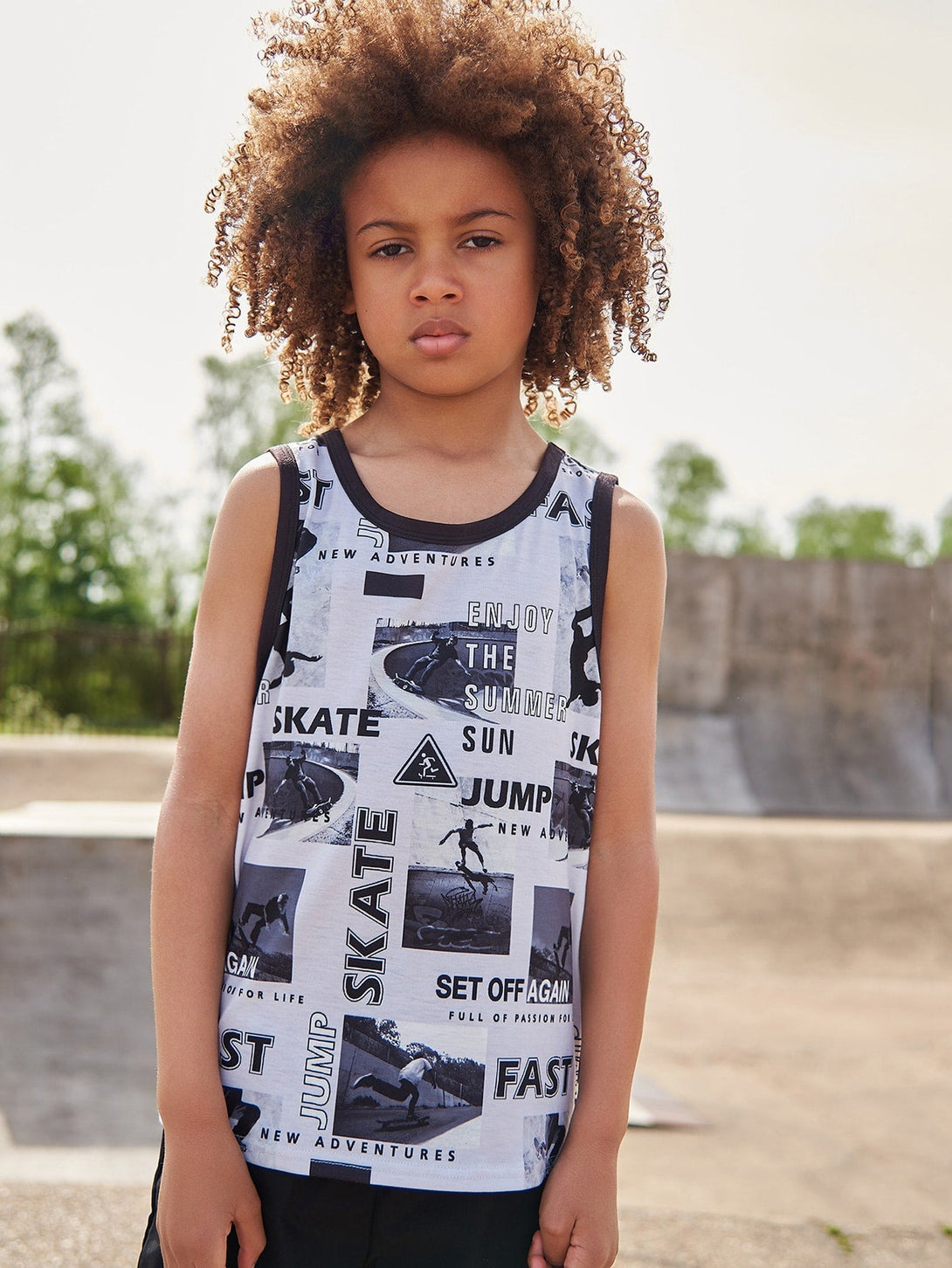 Boys Letter & Figure Graphic Contrast Binding Tank Top - Negative Apparel