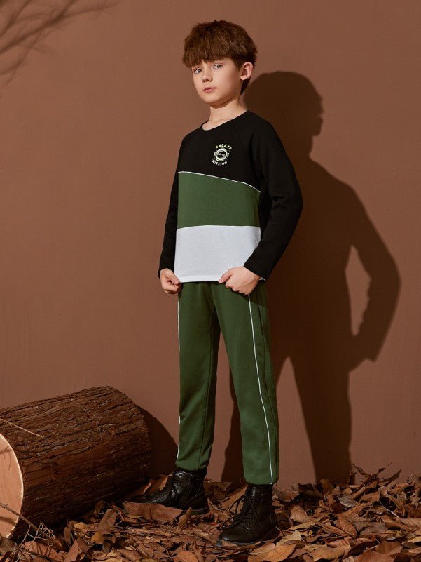 Boys Letter Graphic Colorblock Pullover & Sweatpants Set - Negative Apparel