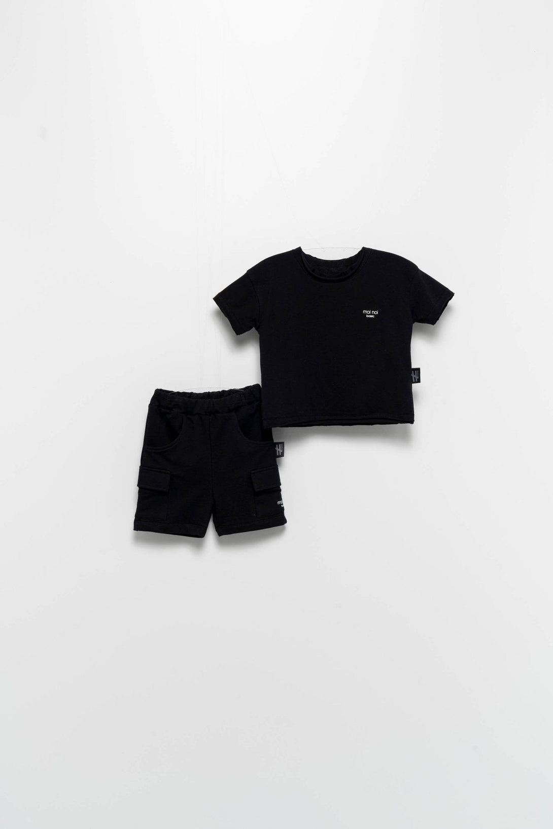 Round neck t-top paired with down pocket elastic short. - Negative Apparel