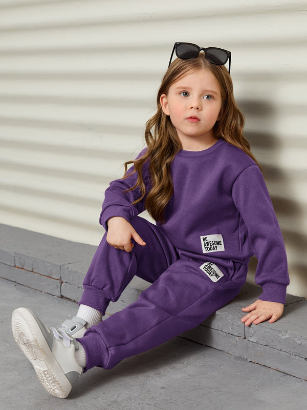 SHEIN Kids HYPEME Toddler Girls Letter Patched Detail Drop Shoulder Sweatshirt & Sweatpants - Negative Apparel