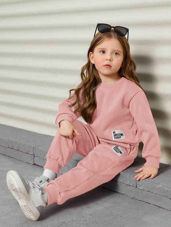 SHEIN Kids HYPEME Toddler Girls Slogan Patched Detail Drop Shoulder Sweatshirt & Sweatpants - Negative Apparel