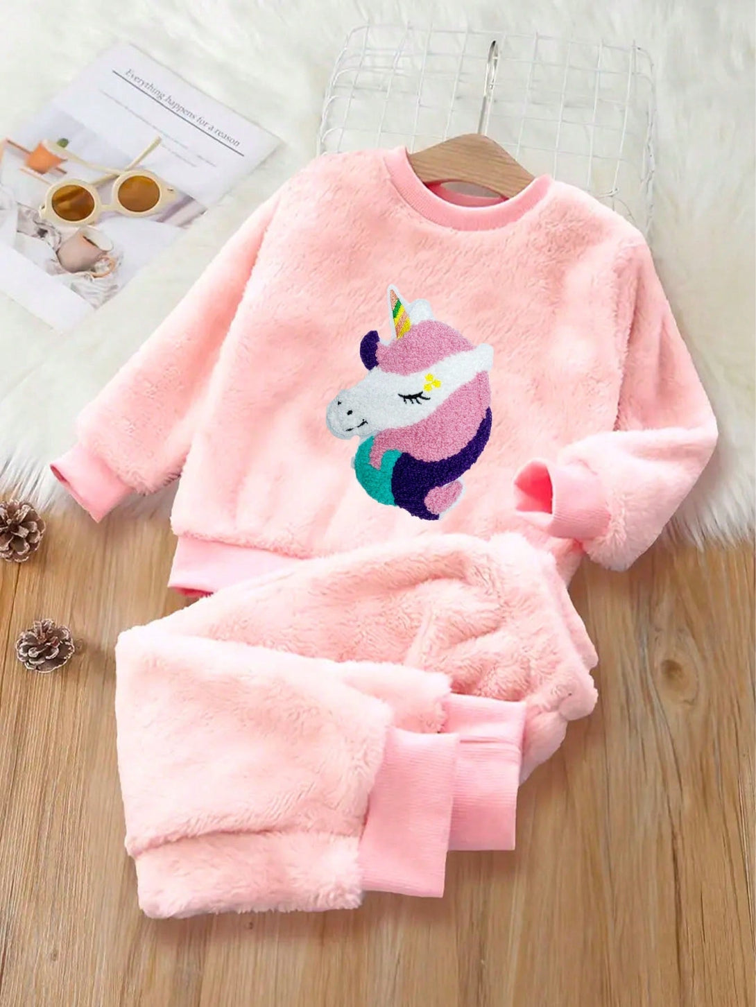 SHEIN Toddler Girls' Cute And Simple Unicorn Print Plush Warm Pajama Set For Autumn And Winter - Negative Apparel